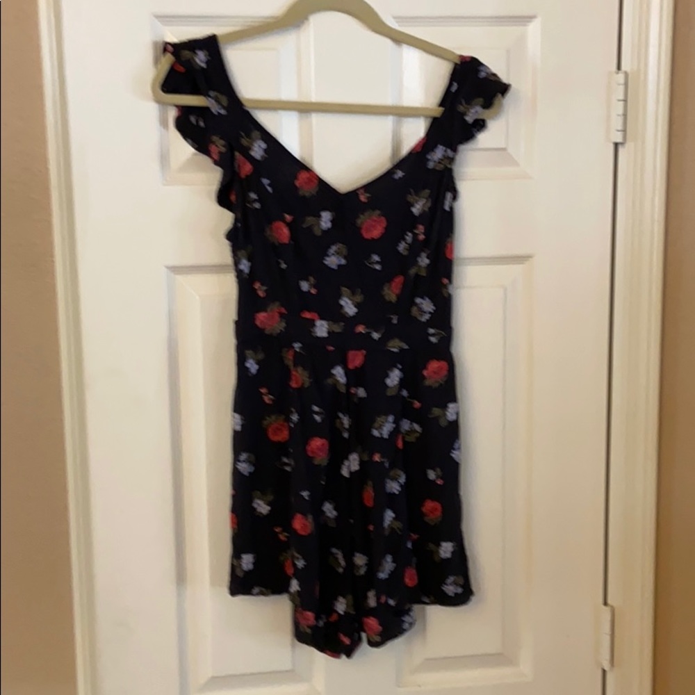 Flower patterned romper